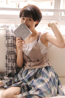 刘雨欣晒女儿照片